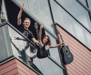 Gitarowy Rekord Guinnessa. Gitarzyści na balkonach