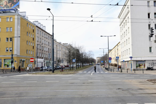 Ulica Leszno w Warszawie, choć zmieniała nazwy, dla pokolenia wojennego pozostała symbolem tragicznych wydarzeń