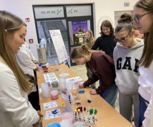 Warsztaty, eksperymenty i wykłady. 15. Noc Biologów w Olsztynie