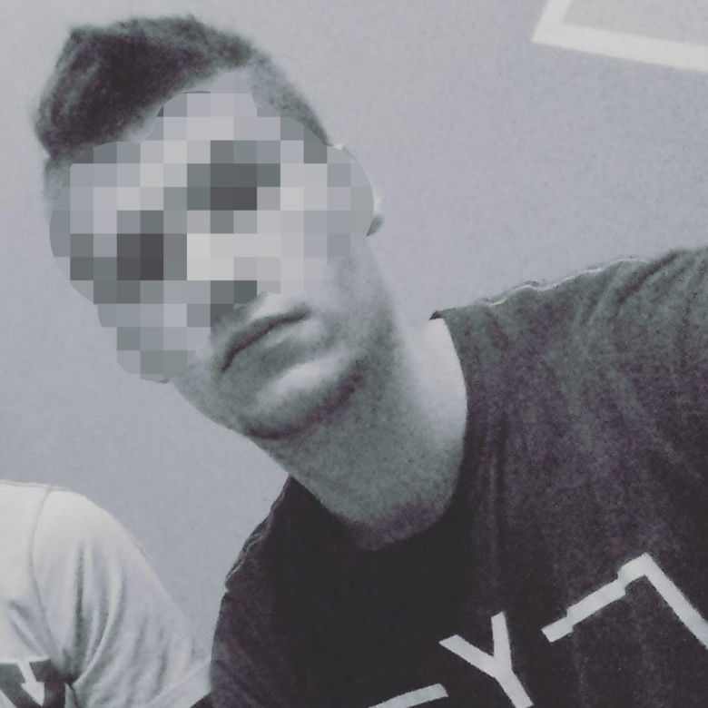 Bliźniacy zginęli na drzewie