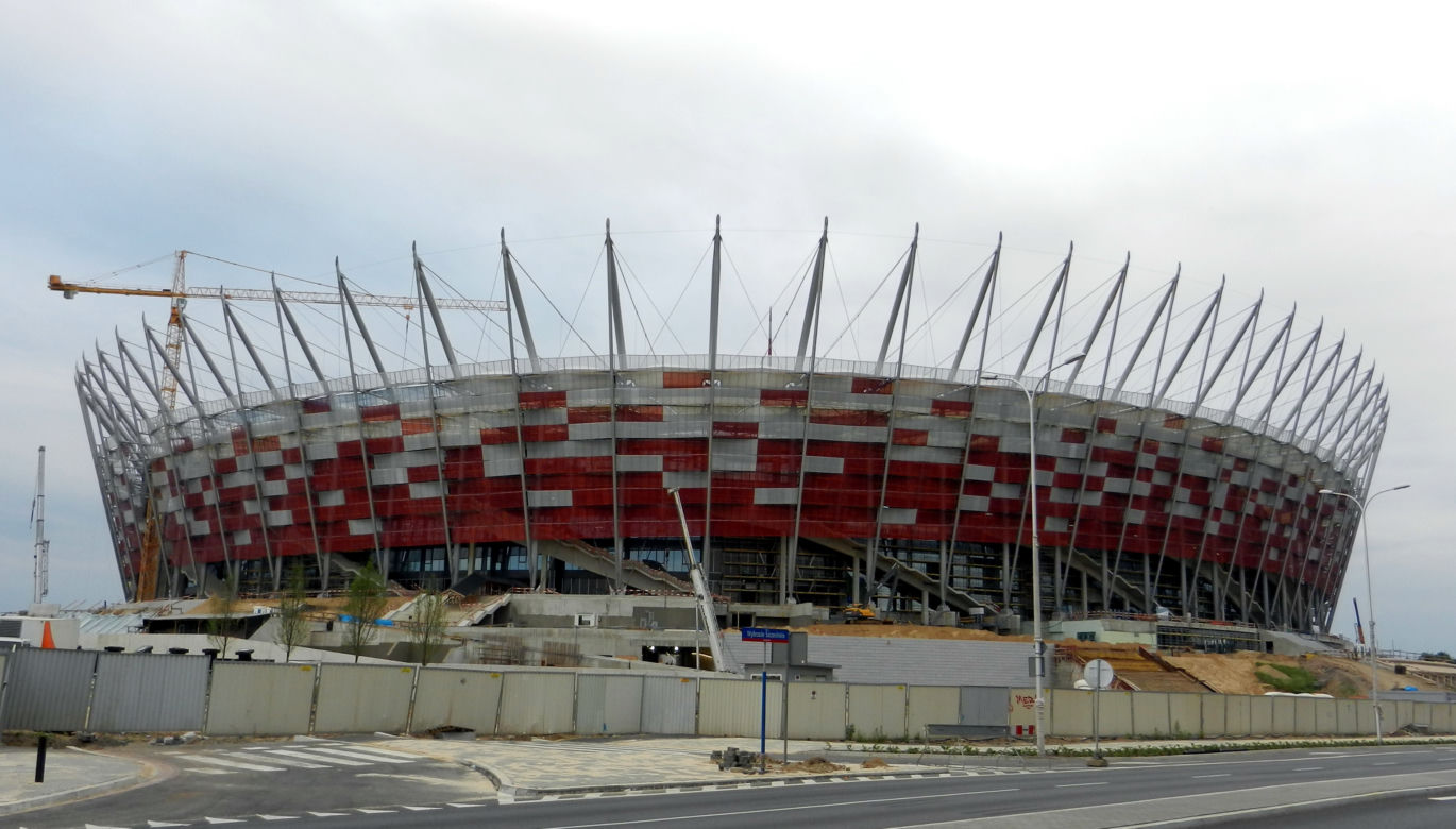 Mroczne zaułki Warszawy. Zobacz 10 nietypowych miejsc, które mrożą krew w żyłach [GALERIA]