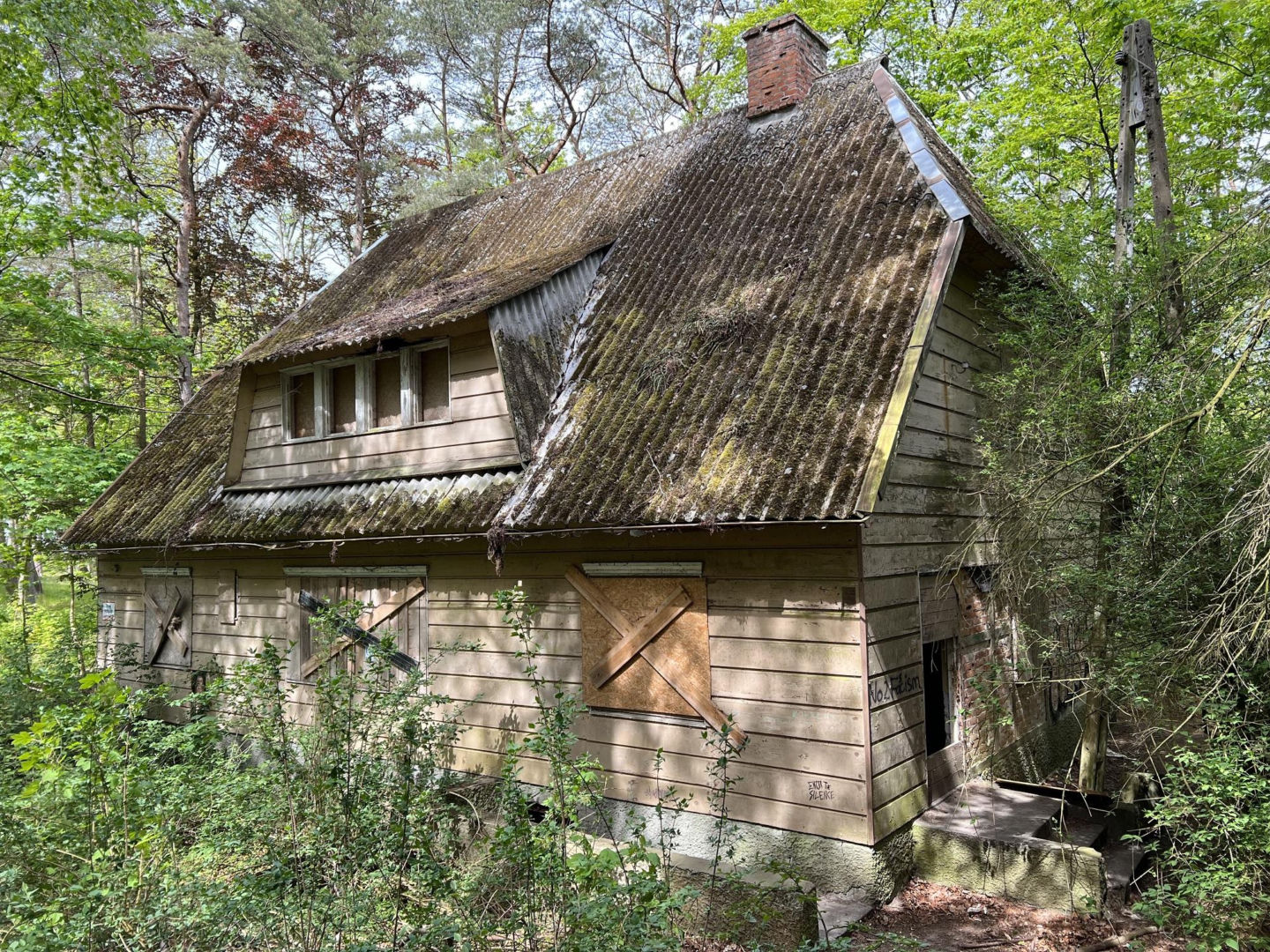 Dom Evy Braun wystawiony na sprzedaż