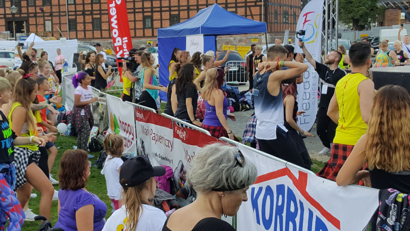 Na Wyspie Młyńskiej odbyła się 3 edycja akcji Lato Zumba Fitness. To był piękny maraton zumby!