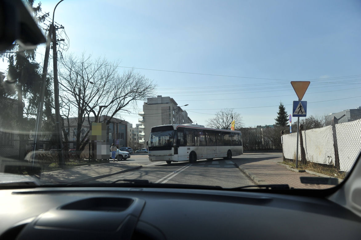 Skandal w Legionowie. Mężczyzna z promilem alkoholu siedział za kierownicą miejskiego autobusu