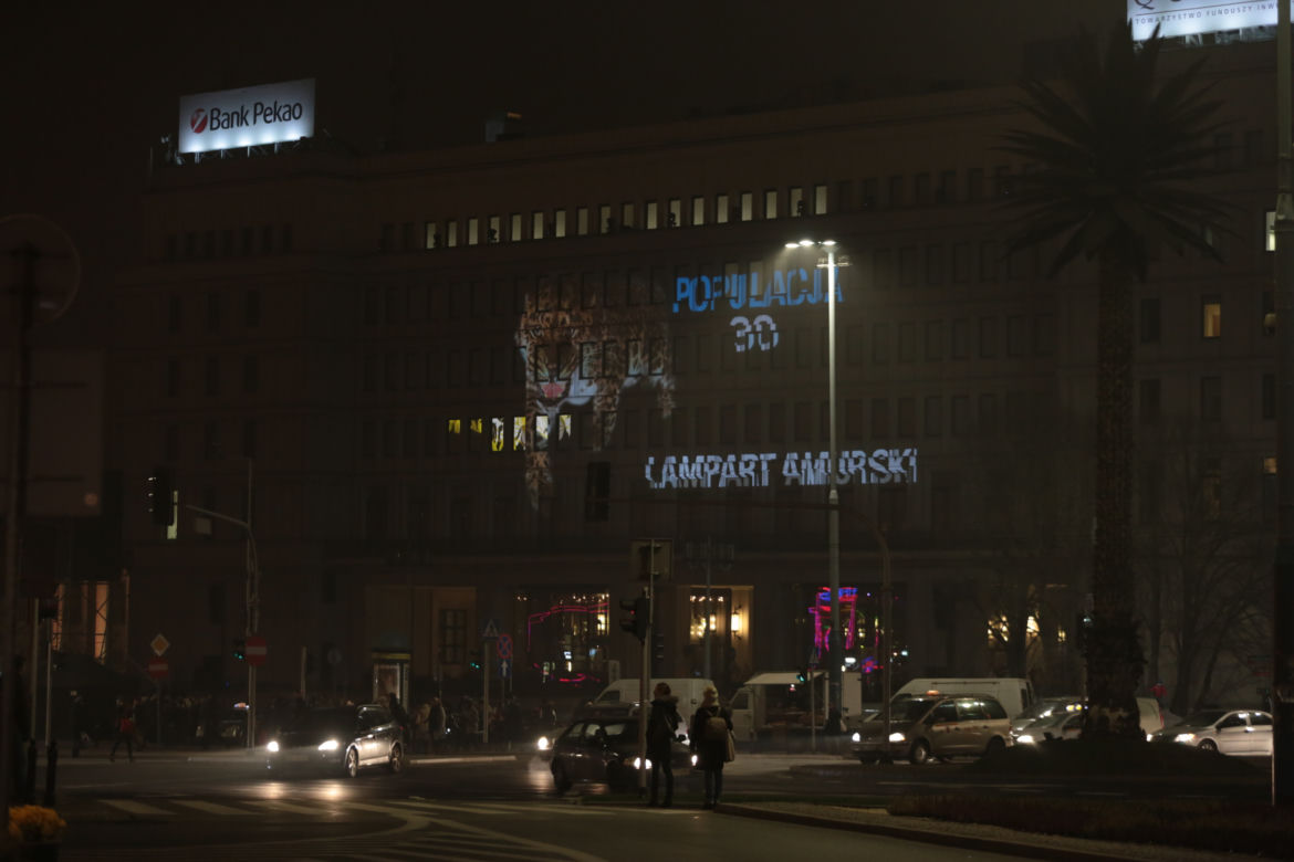 Niezwykły pokaz w centrum Warszawy. #‎StartWith1Thing. RACING EXTINCTION – GINĄCY ŚWIAT