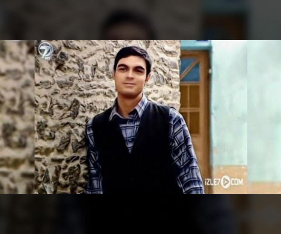 Halil İbrahim Ceyhan (Yaman z "Dziedzictwo") jako nastolatek