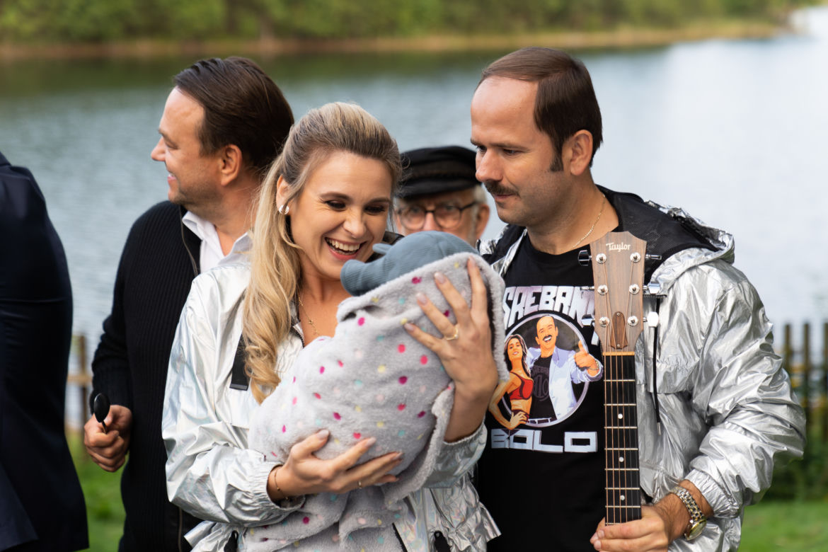Na dobre i na złe, odc. 830: Marianna (Magdalena Kajrowicz), Bolek (Sławomir Zapała), Krystianek (Franciszek Kurek) 