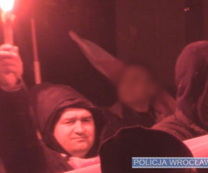 Wrocław: Tych osób szuka policja. Chodzi o marsz narodowców! [ZDJĘCIA]