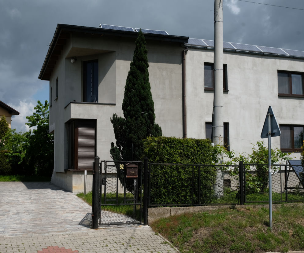 Matka wyrzuciła dziecko z okna