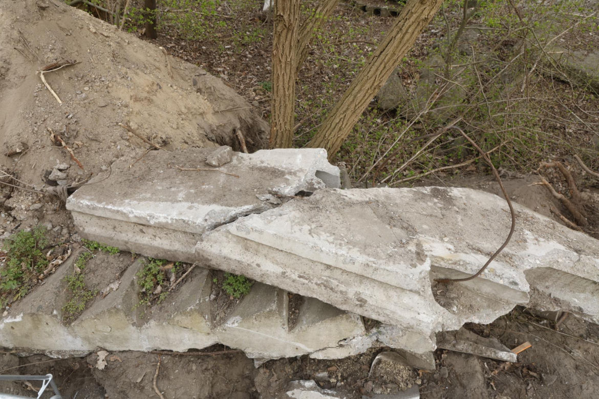 W Warszawie powstaje drugie "lapidarium". Miasto nie usunie betonowych odpadów. "To artefakty"