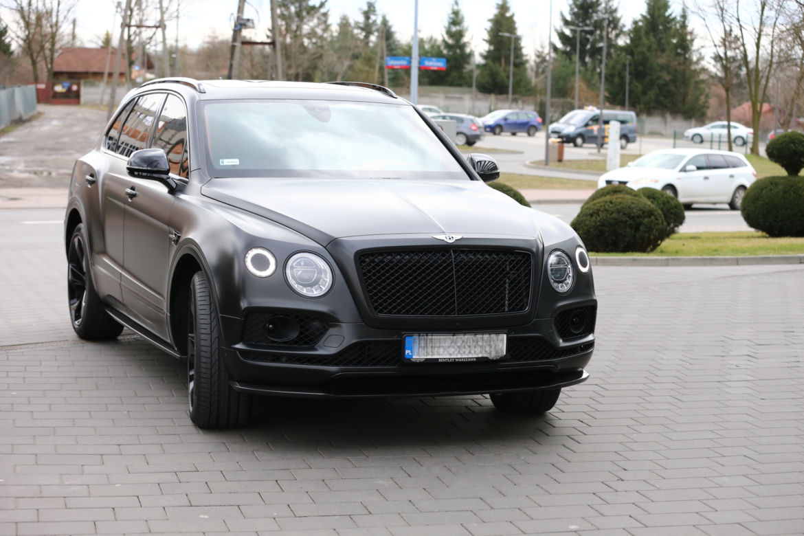 Wojtek Szczęśny jeździ Bentleyem Bentayga