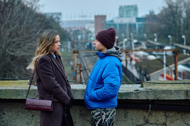 Na wspólnej, odcinek 4162: Szantażysta grozi Kalinie, a ta w desperacji prosi o pomoc byłą partnerkę