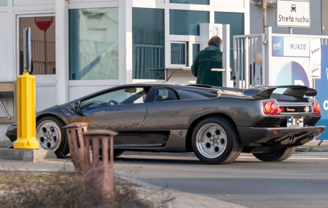 Maciej musiał przeżywa tortury w Lamborghini