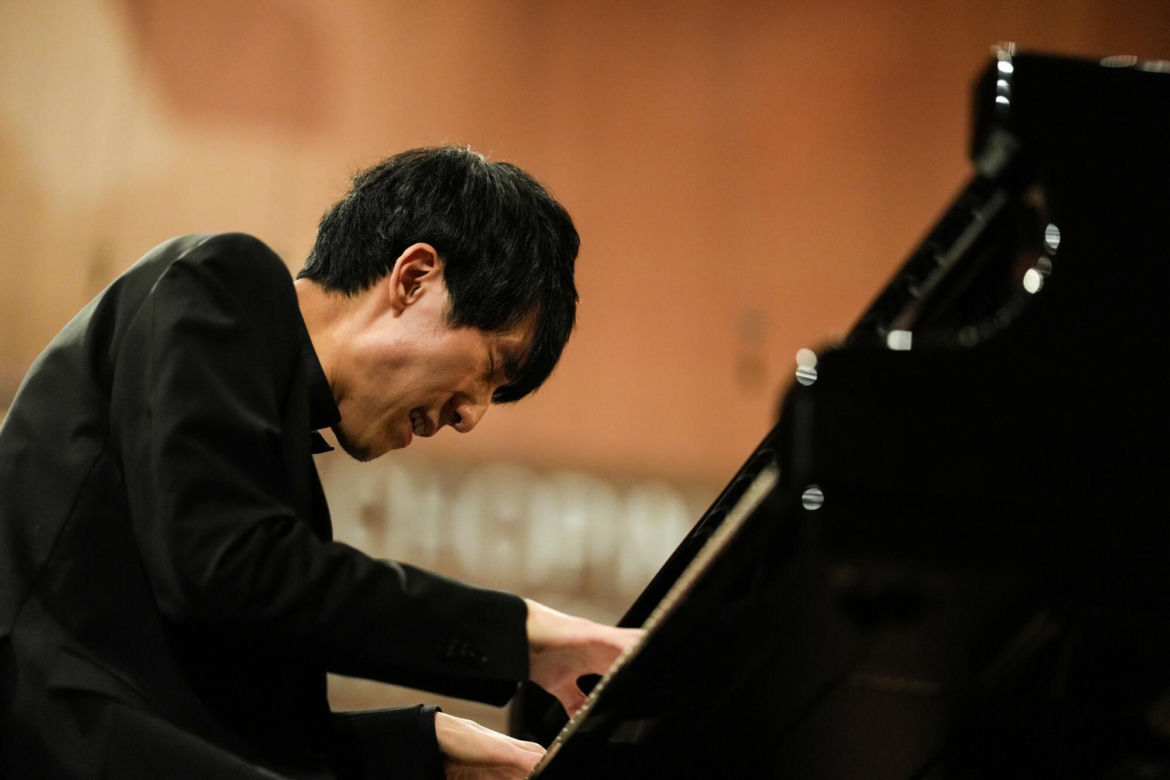 Eric Lu