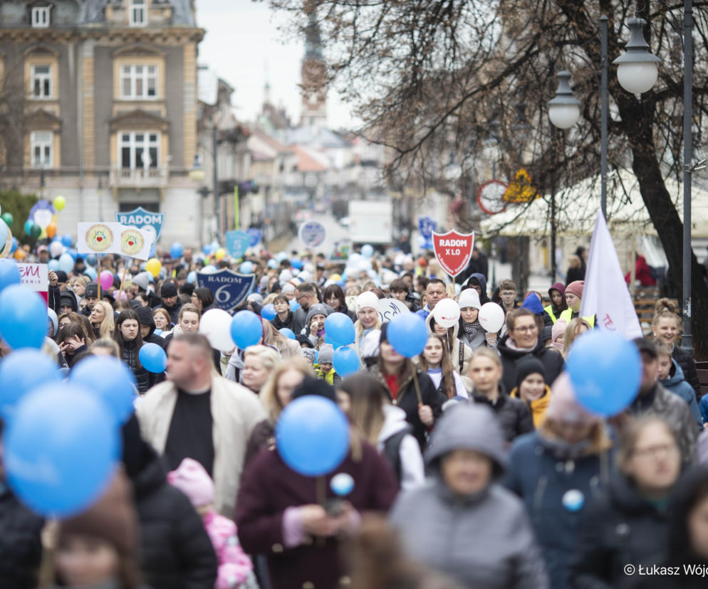 Marsz Świadomości Autyzmu już po raz kolejny przeszedł przez centrum Radomia 