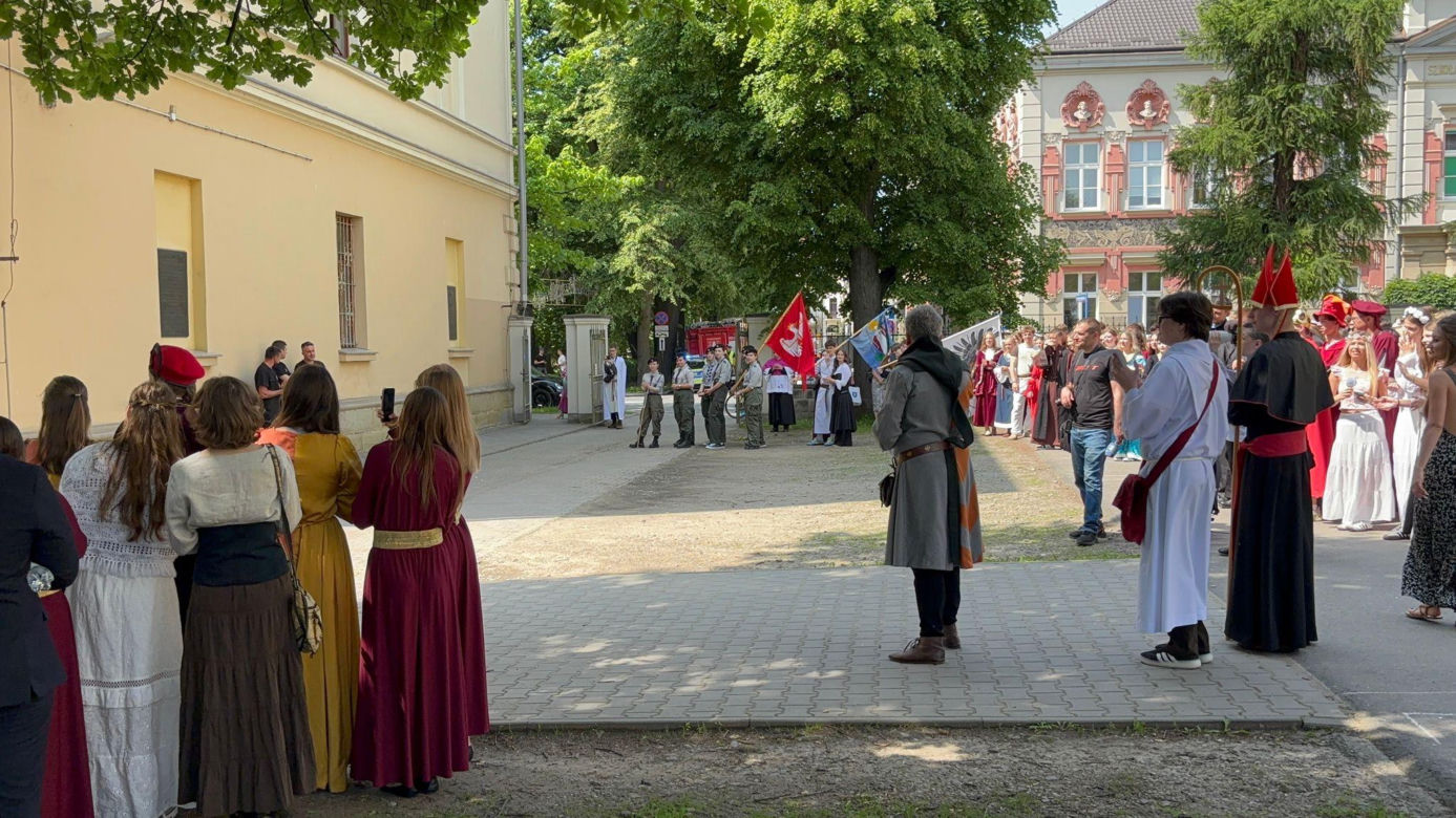 Orszak Jana Długosza w Nowym Sączu 