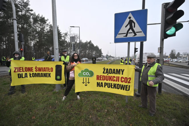 Mają dość korków, chcą buspas. W godzinach szczytu protestowali na pasach