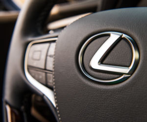 nowy Lexus LS500