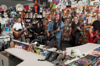 Muzycy Foo Fighters zagrali po raz pierwszy w ramach kultowej serii koncertów na żywo. To zaszczyt tu być 