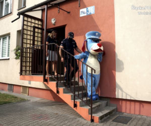 Piękny gest policjantów ze Śląska. Urodzinowa niespodzianka dla małej Madzi 