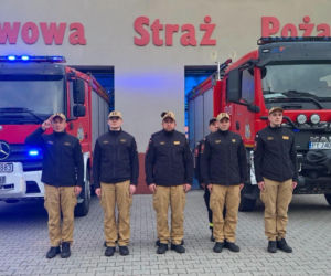 Strażackie syreny zawyły dla poległych kolegów. Żegna ich cała Polska
