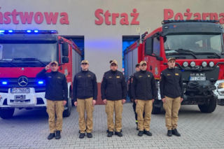Strażackie syreny zawyły dla poległych kolegów. Żegna ich cała Polska