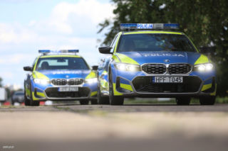 „Bestie” na świętokrzyskich drogach! Policja odbiera nowe BMW M340i xDrive i laserową broń na piratów