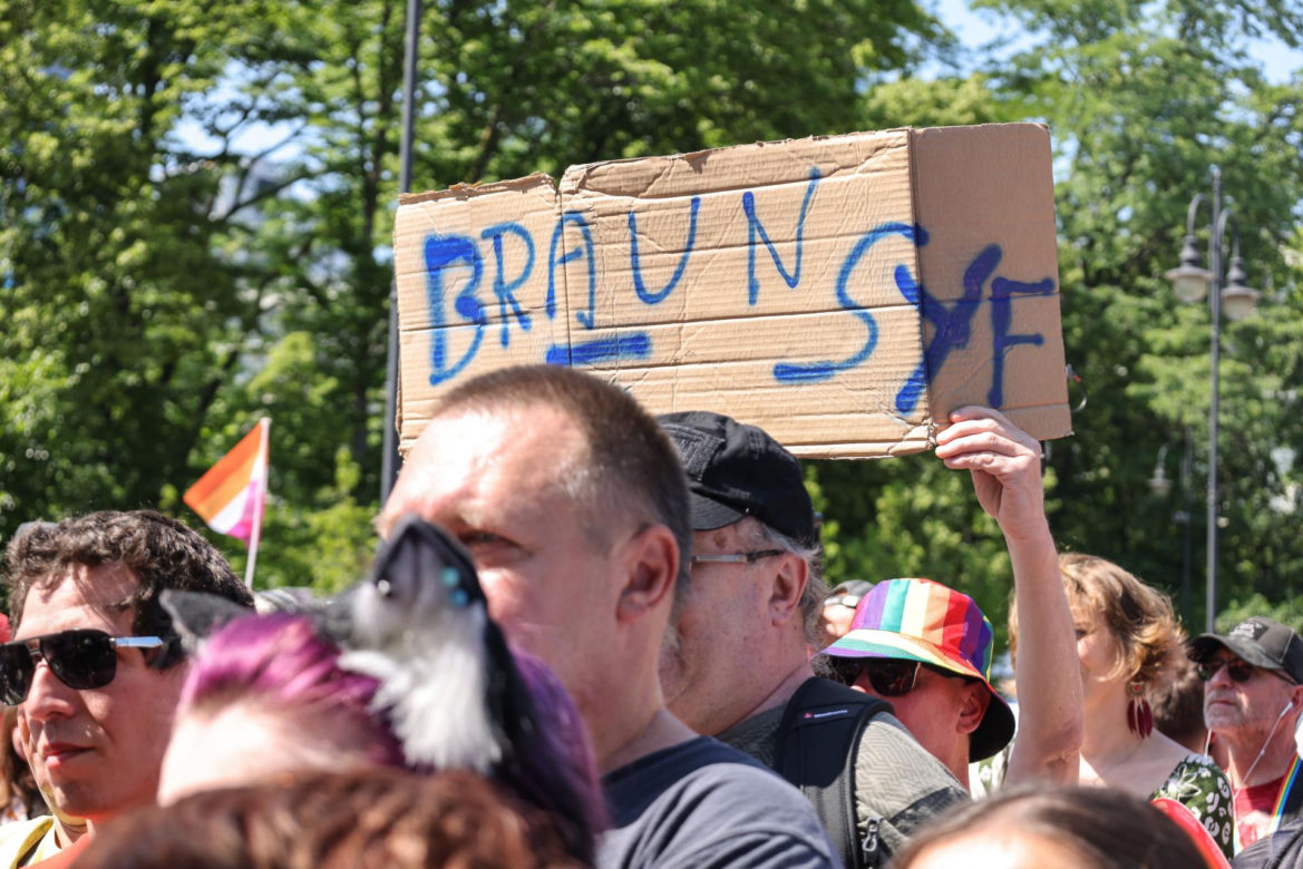 Parada Równości w Warszawie zablokowana. Szokujące sceny!