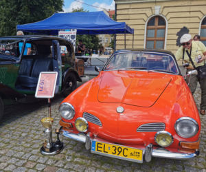 Klasyki motoryzacji na Rynku w Ostrowie Wielkopolskim