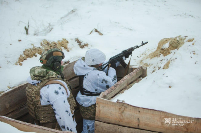 Cztery lata pełnoskalowej wojny na Ukrainie. Dr Kozubel: „Bolesny kompromis będzie końcem kariery politycznej Zełenskiego”