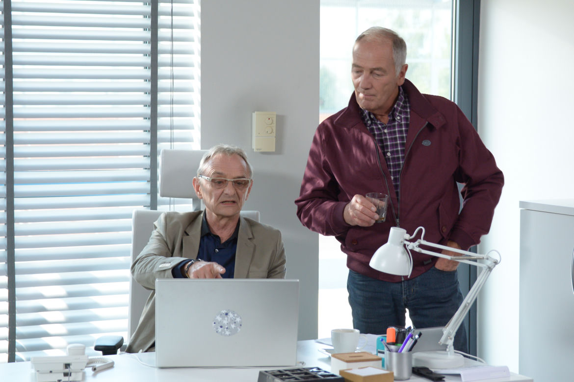 Pierwsza miłość. Karol Weksler (Karol Strasburger), Andrzej (Jerzy Bończak)