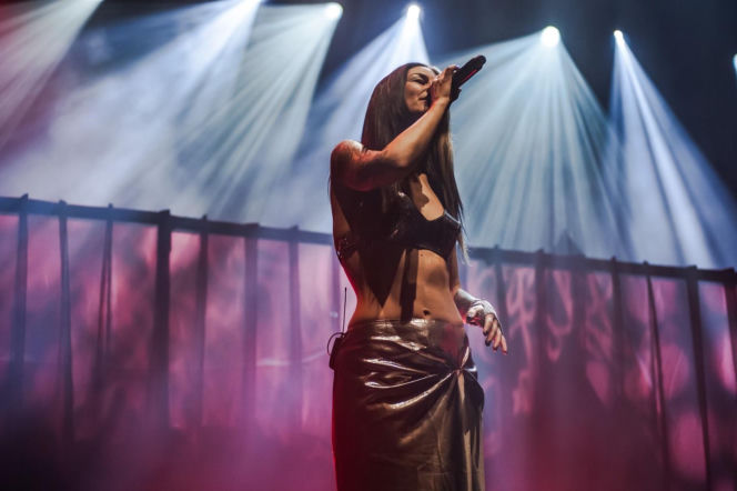 Misternie zaplanowane wizualne widowisko – Epica, Amaranthe i Charlotte Wessels zagrali w Warszawie [RELACJA]