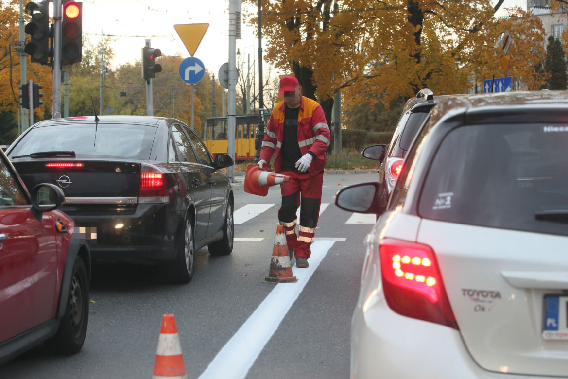 Kierowcy nie zaparkują na Mickiewicza