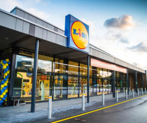 Lidl kusi podwyżkami pensji. Tyle zarobią pracownicy Lidla w 2026 roku