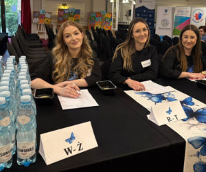 Świat Niebieskich Motyli w Starachowicach. Jak IV Ogólnopolska Konferencja zmienia rzeczywistość osób w spektrum autyzmu