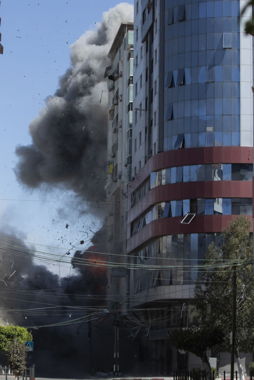 Izrael chce uciszyć dziennikarzy? Atak na redakcję Al Jazeera 