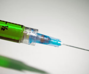 Zarzuty dla 32-latki. Leczyła bez uprawnień stosując niekonwencjonalne metody 