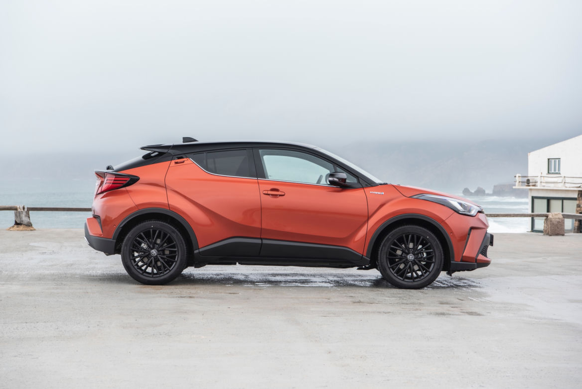 Toyota C-HR 2.0 Hybrid Dynamic Force 184 KM e-CVT