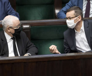 Kaczyński zarabia 25 tys. a Czarnek 17 tys