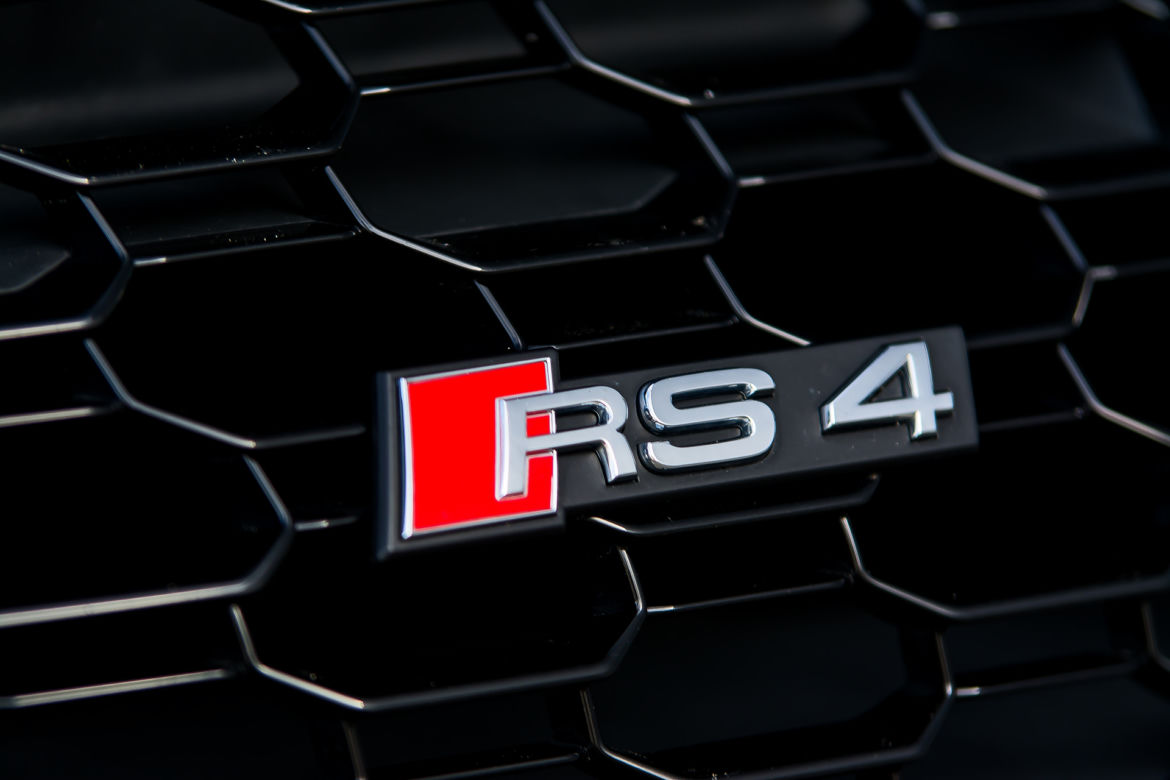 Audi RS4 Avant B9 2.9 TFSI V6 450 KM Tiptronic quattro