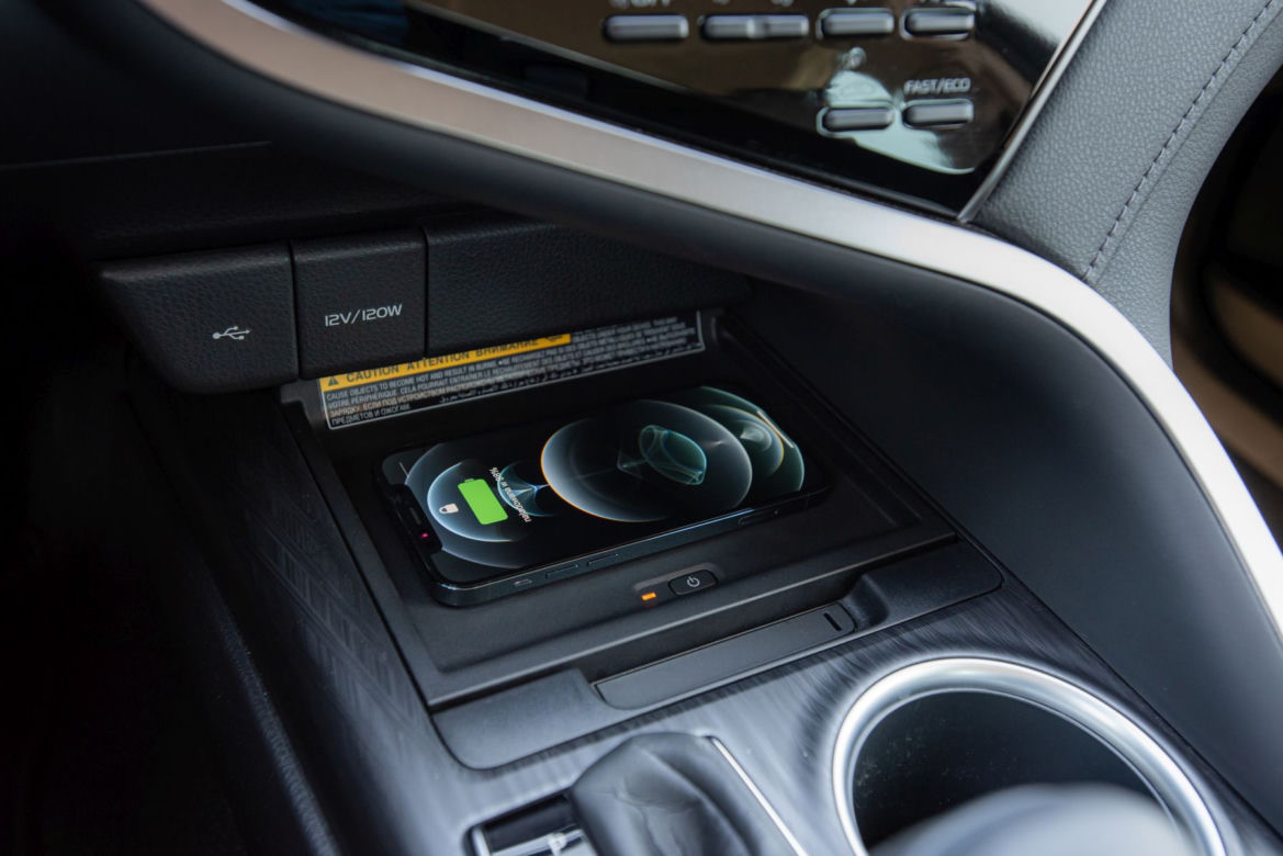 Toyota Camry (2021)