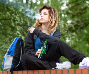 Konopie indyjskie a zdrowie psychiczne. Jak marihuana zmienia mózg nastolatków i podnosi ryzyko chorób