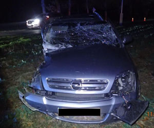 Pijany kierowca z zakazem prowadzenia pojazdów spowodował wypadek. 23-latka trafiła do szpitala