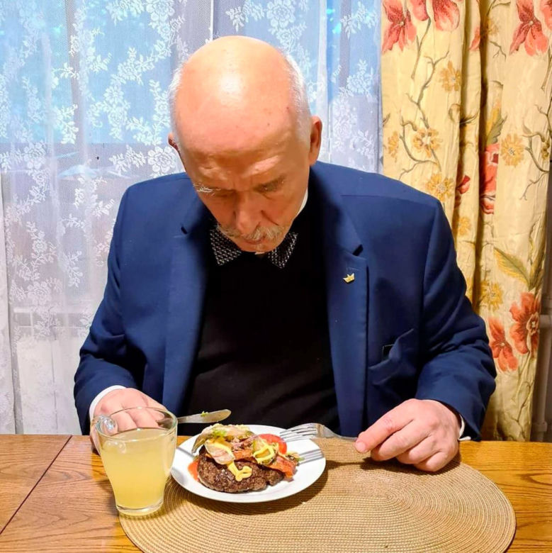 Janusz Korwin-Mikke: pizza, burgery i wino