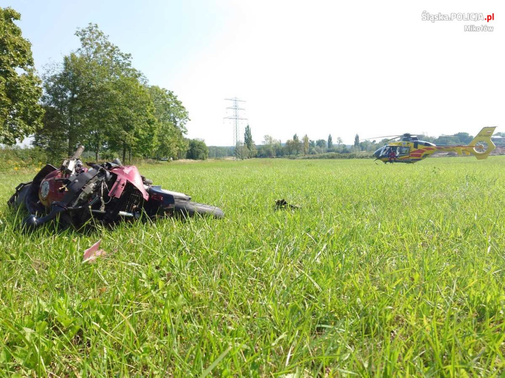 Nie żyje motocyklista. Zderzył się z samochodem osobowym na wysokości Wyr