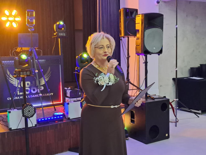 Studniówka 2026 maturzystów ZSTM w Skarżysku-Kamiennej