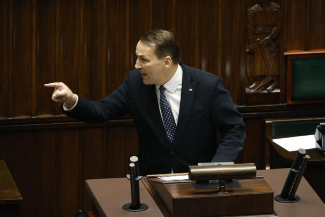 Sikorski ostro do Macierewicza w Sejmie