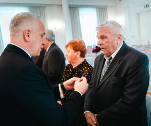 Złoty Gody par małżeńskich w Siedlcach - wręczenie pamiątkowych medali