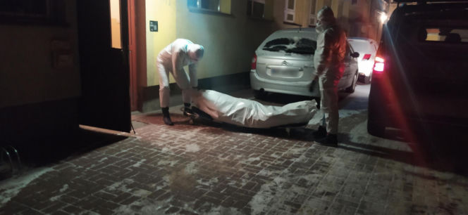 Tragedia w Siedlcach. Matka i dwóch synów umierali jedno po drugim.