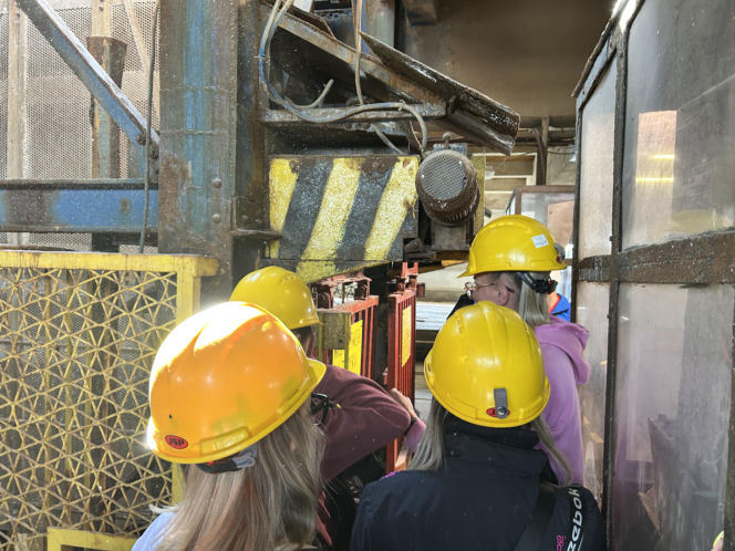 Trening fitness na stepie 600 metrów pod ziemią. Poznanianki zawalczyły o rekord Guinnessa